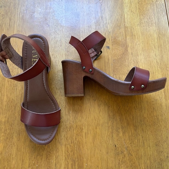 Brown Chunky Heel Sandals - Picture 7 of 10